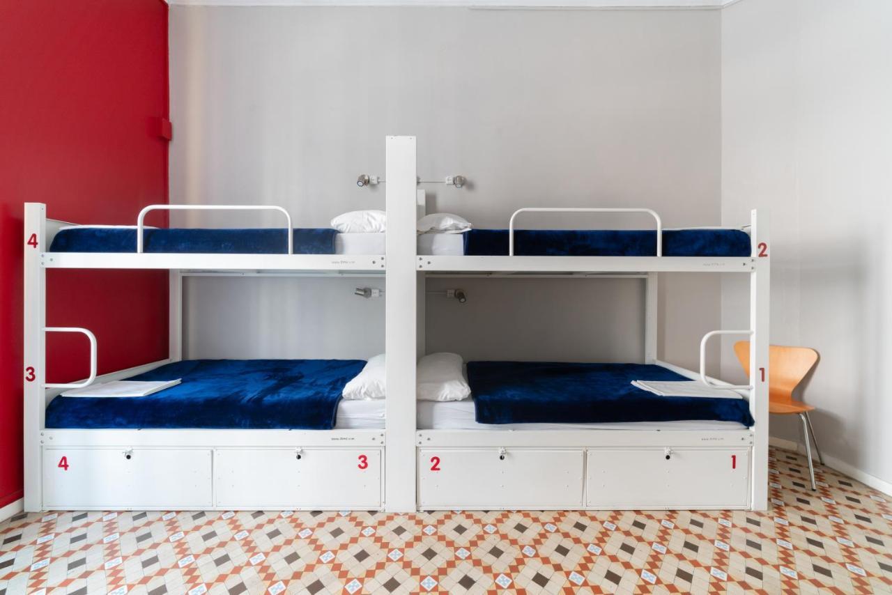 Red Nest Hostel Valencia Exterior photo
