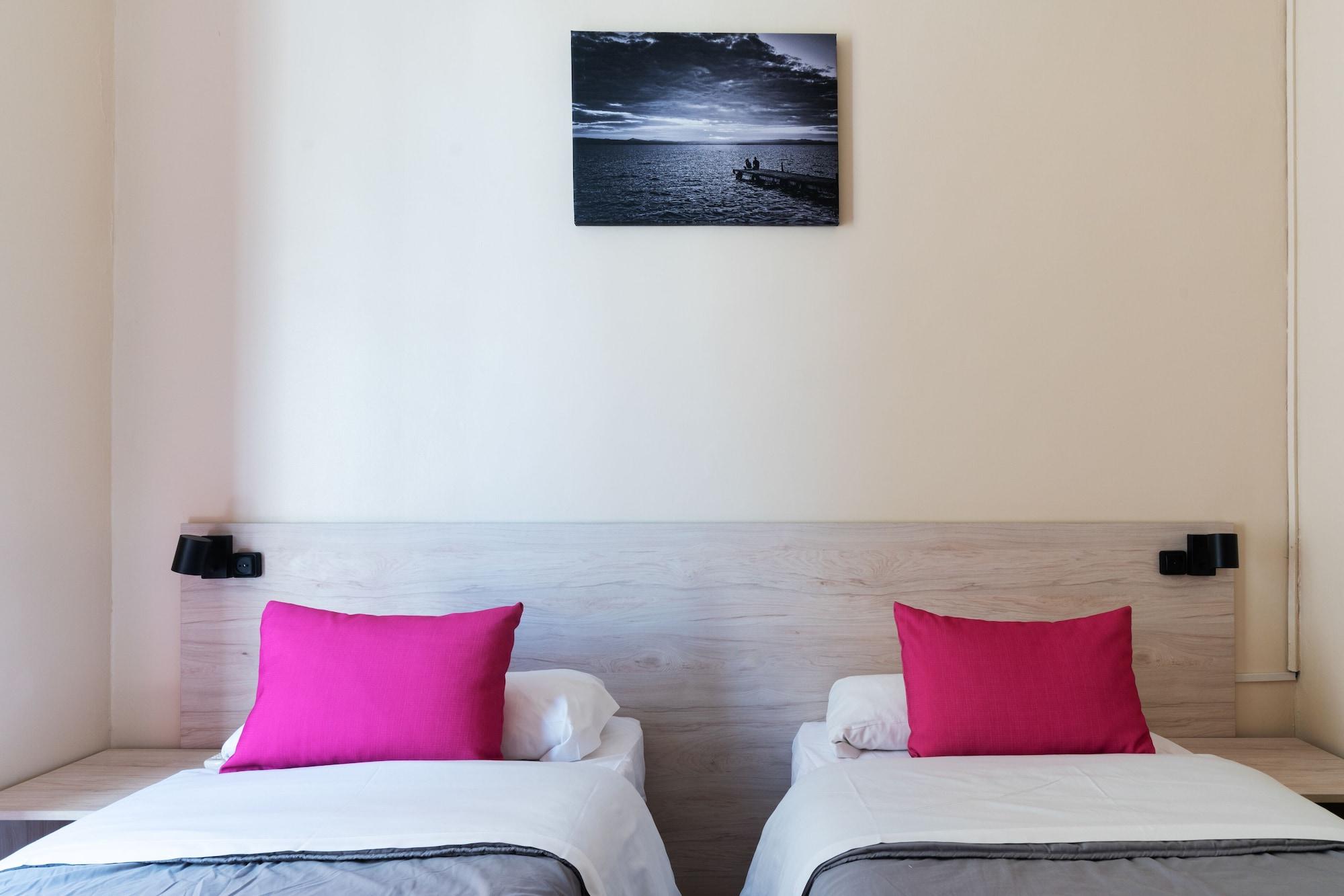 Red Nest Hostel Valencia Exterior photo